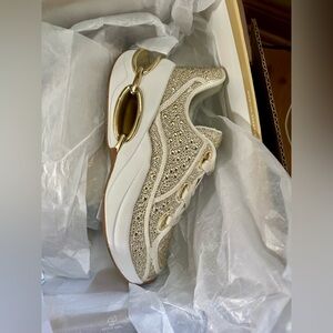 Michael Kors Women's Toni Trainer Running Sneakers. Size 8 US. NWB